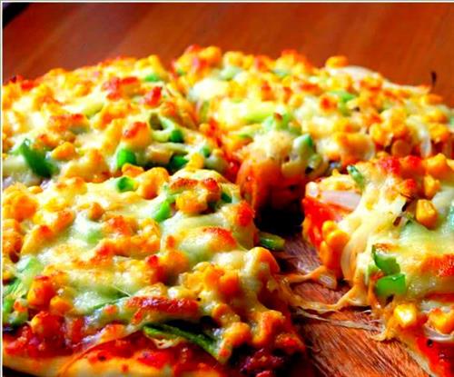 Delicious vegetable pizza