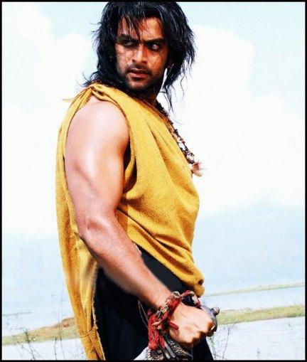 prithviraj in urumi 5