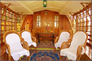 Houseboat interiors