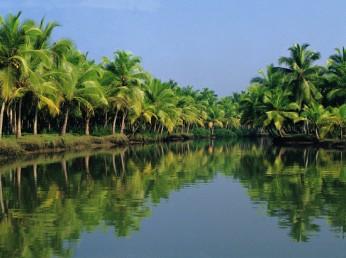 Pathiramanal island near Alappuzha