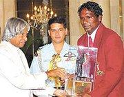 I.M Vijayan receives award