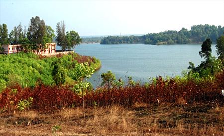 Sasthamkotta lake - Largest fresh water lake in Kerala
